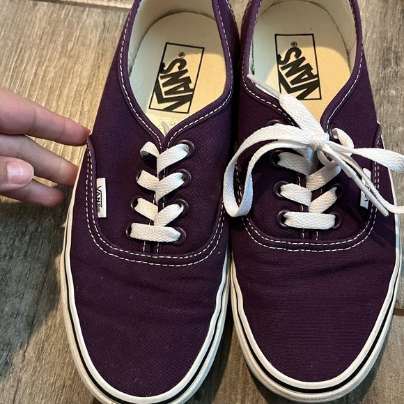 Purple/Eggplant basic classic Vans size 7 - Picture 2 of 3
